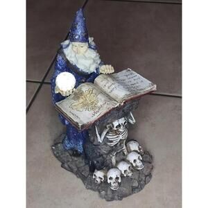 Vintage Wizard & Skulls Medieval Legends Resin Statue By Avery Creation 2000
